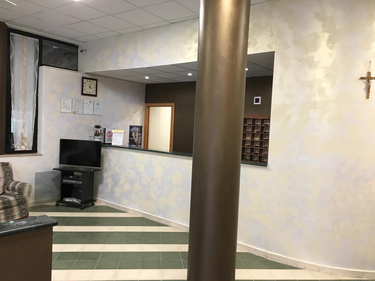 Civitella Roveto Hotel River מראה חיצוני תמונה
